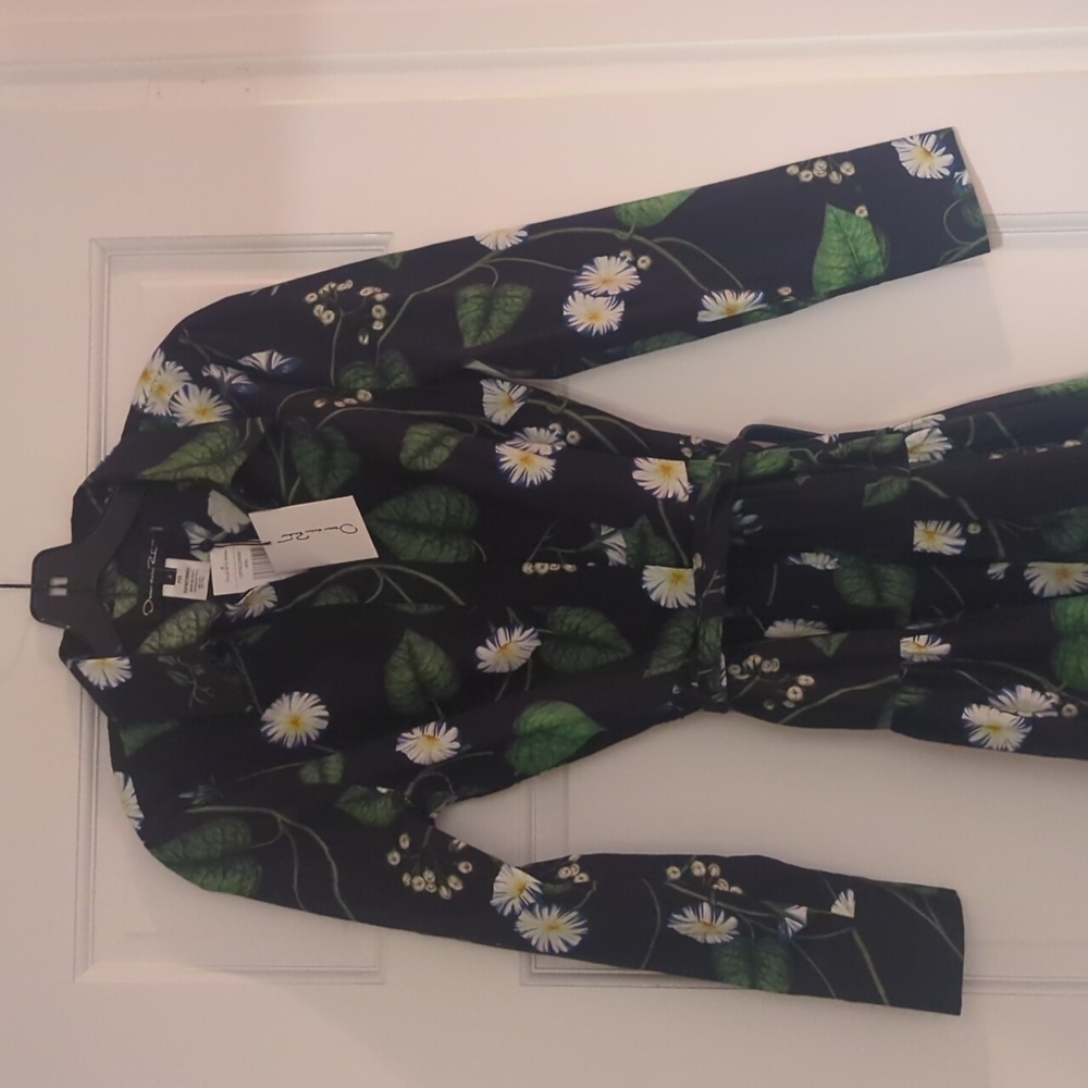 Oscar de la Rent - NEW WITH TAGS